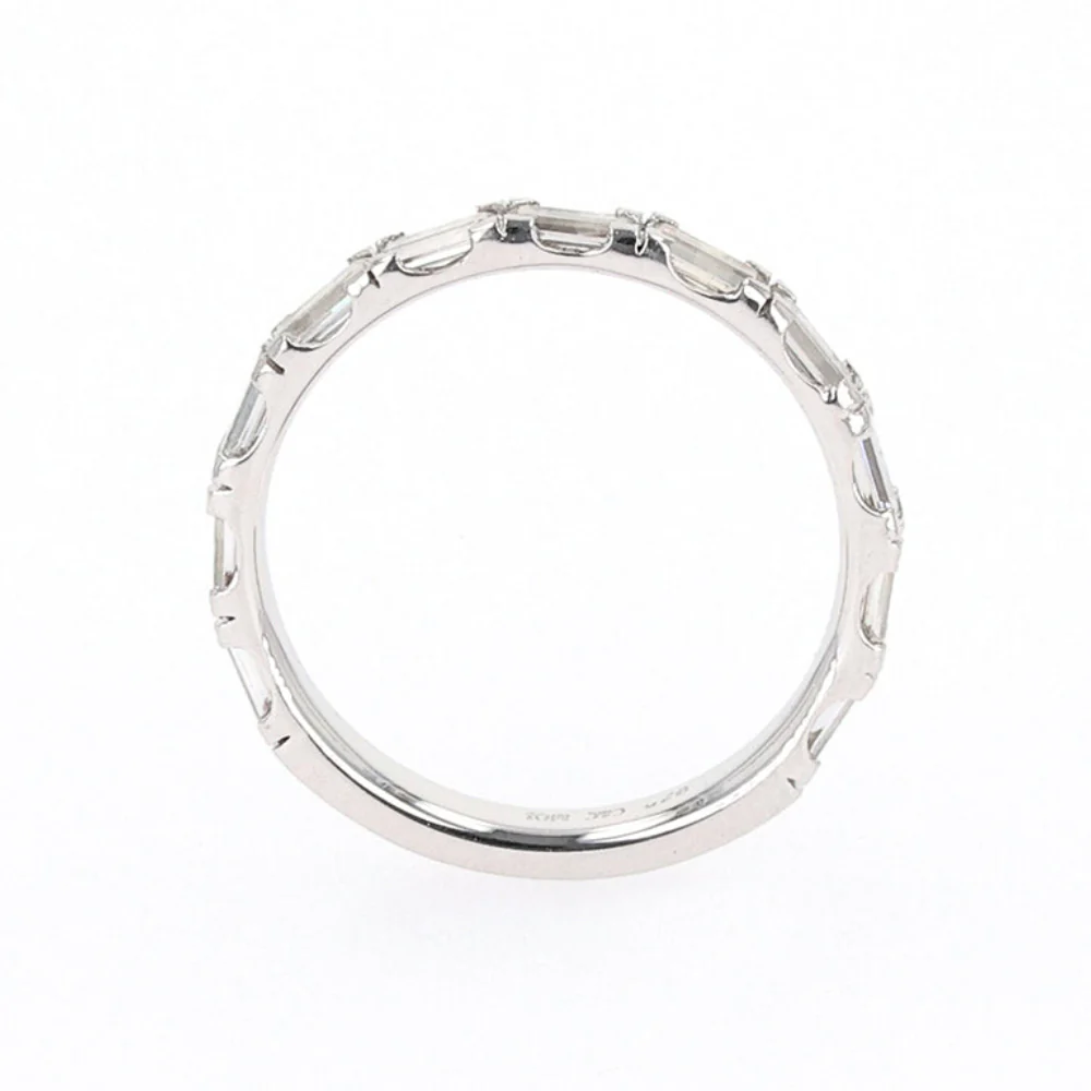 1.10 CTW DEW Emerald Moissanite Shared Prong Band in Sterling Silver - Image 4
