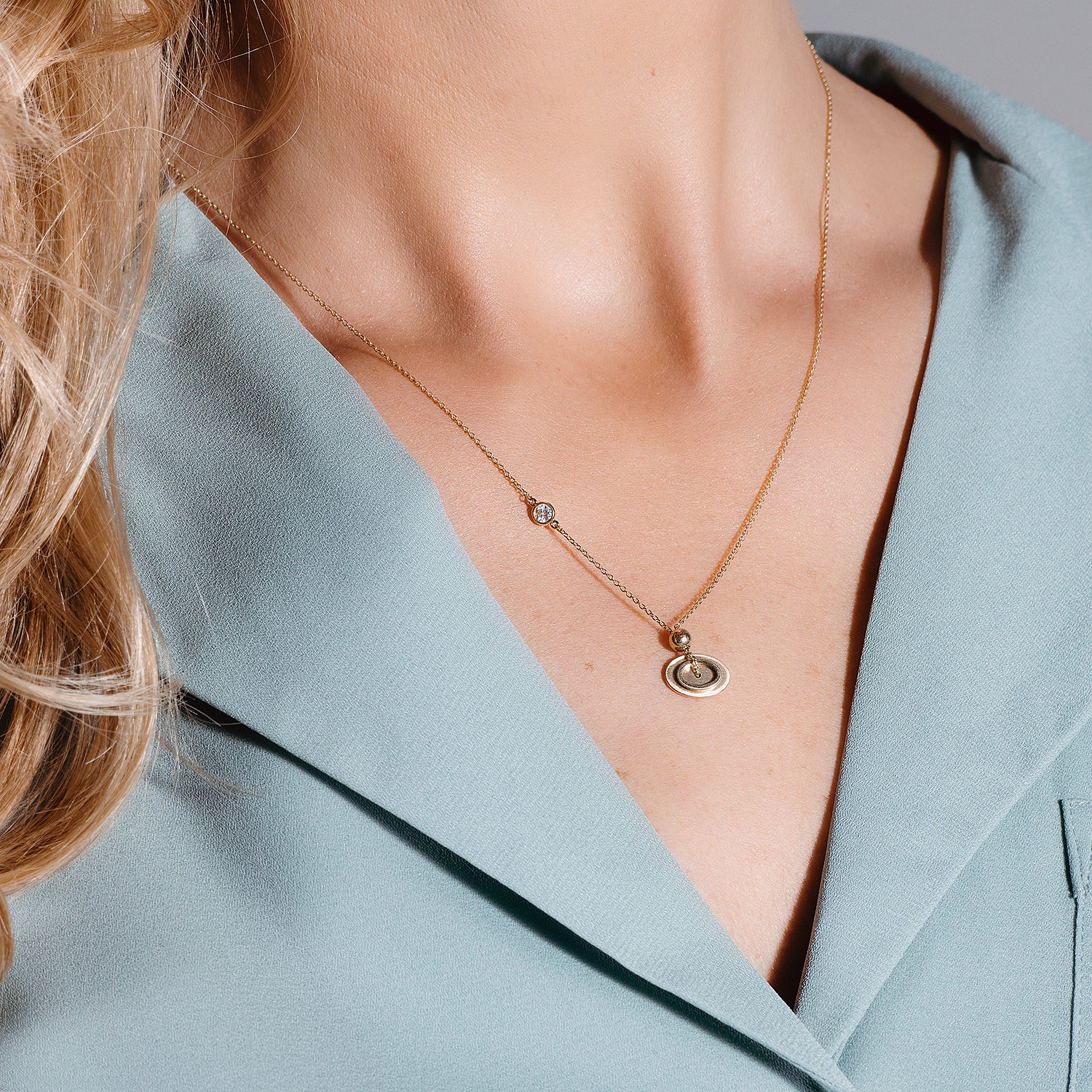 0.10 CTW DEW Moissanite Oval Disc Pendant in 14K Yellow Gold - Image 3